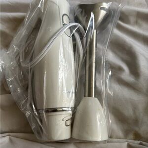 White Hand Blender